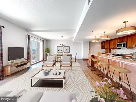250 President St #501, Baltimore, MD 21202