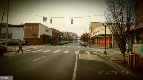 2305 E Monument St, Baltimore, MD 21205 photo 2