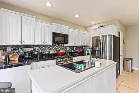 23 N Duncan St, Baltimore, MD 21231 photo 2