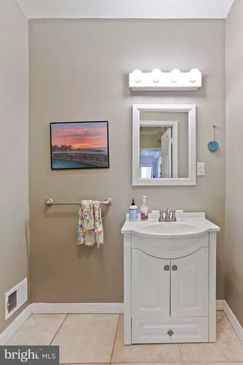 23 N Duncan St, Baltimore, MD 21231 photo 12