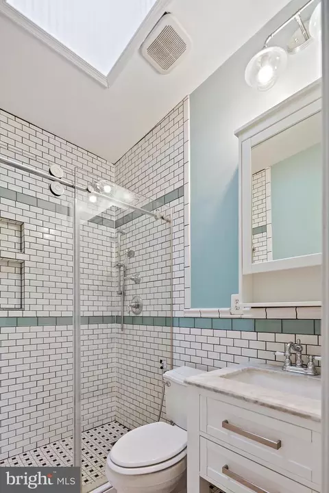 136 Clement St E, Baltimore, MD 21230 photo 19