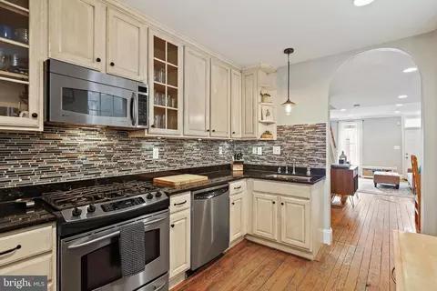 136 Clement St E, Baltimore, MD 21230 photo 12