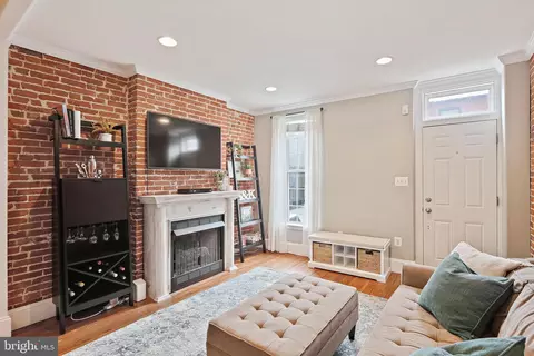 136 Clement St E, Baltimore, MD 21230 photo 7