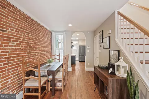 136 Clement St E, Baltimore, MD 21230 photo 9