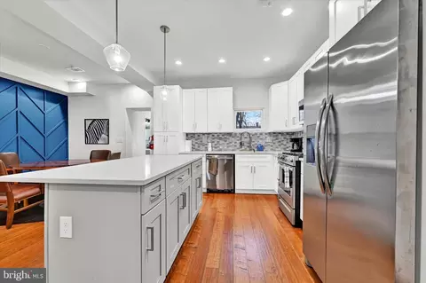 430 Rosecroft Ter, Baltimore, MD 21229 photo 15