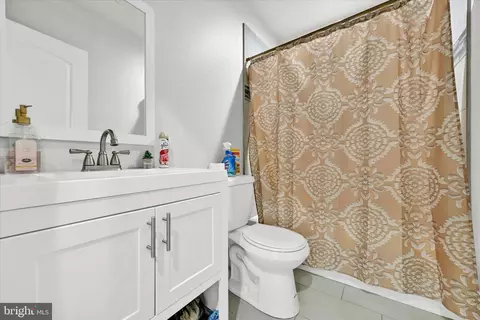430 Rosecroft Ter, Baltimore, MD 21229 photo 2