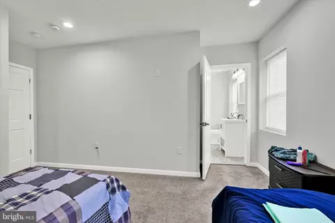430 Rosecroft Ter, Baltimore, MD 21229 photo 4