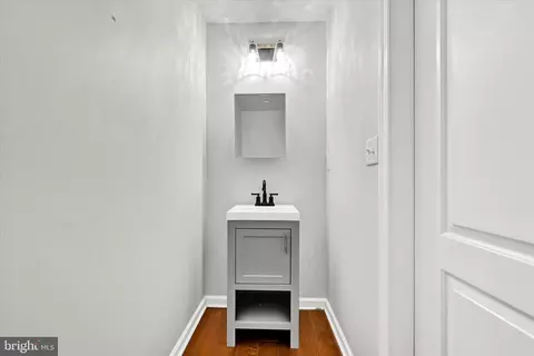 430 Rosecroft Ter, Baltimore, MD 21229 photo 18