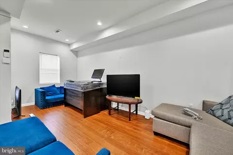 430 Rosecroft Ter, Baltimore, MD 21229 photo 10