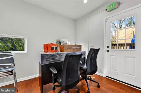 430 Rosecroft Ter, Baltimore, MD 21229 photo 19