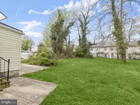 Exterior - 152 S Monastery Ave, Baltimore, MD 21229 photo 4 of 7
