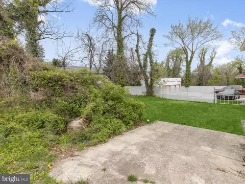 Exterior - 152 S Monastery Ave, Baltimore, MD 21229 photo 6 of 7