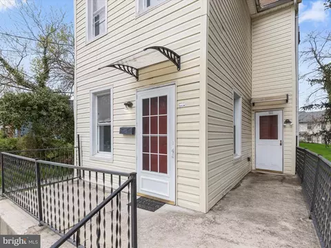 Exterior - 152 S Monastery Ave, Baltimore, MD 21229 photo 2 of 7