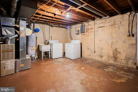 4782 Melbourne Rd, Baltimore, MD 21229 photo 27