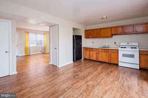 4782 Melbourne Rd, Baltimore, MD 21229 photo 8