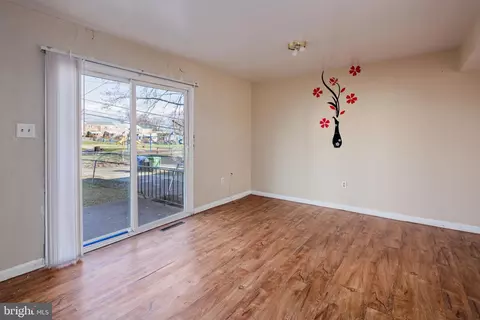 4782 Melbourne Rd, Baltimore, MD 21229 photo 10