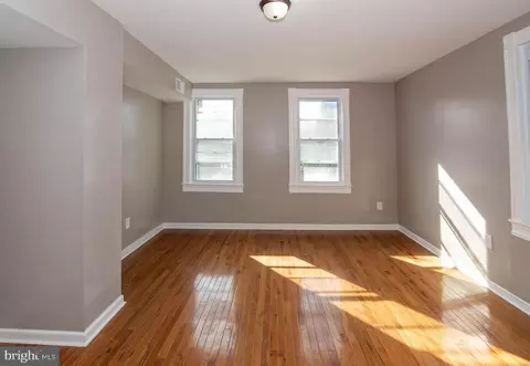 Living - 4101 Harris Ave, Baltimore, MD 21206 photo 3 of 7
