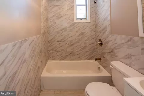 Entry Way - 4101 Harris Ave, Baltimore, MD 21206 photo 3 of 19
