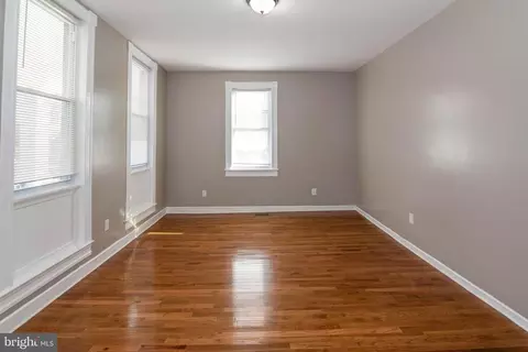 Living - 4101 Harris Ave, Baltimore, MD 21206 photo 1 of 7