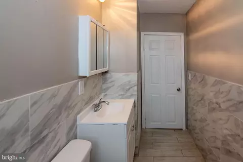 Entry Way - 4101 Harris Ave, Baltimore, MD 21206 photo 6 of 19