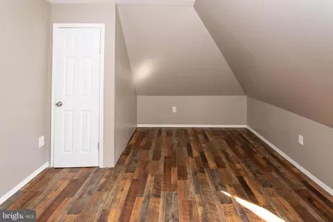 Entry Way - 4101 Harris Ave, Baltimore, MD 21206 photo 15 of 19