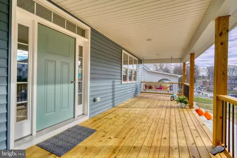 231 Mallow Hill Rd, Baltimore, MD 21229