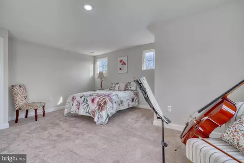 231 Mallow Hill Rd, Baltimore, MD 21229 photo 32