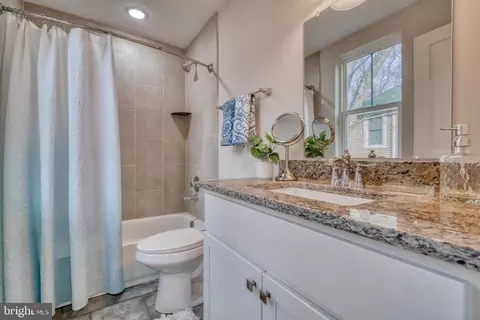 231 Mallow Hill Rd, Baltimore, MD 21229 photo 26