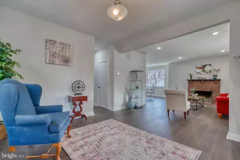 231 Mallow Hill Rd, Baltimore, MD 21229 photo 6