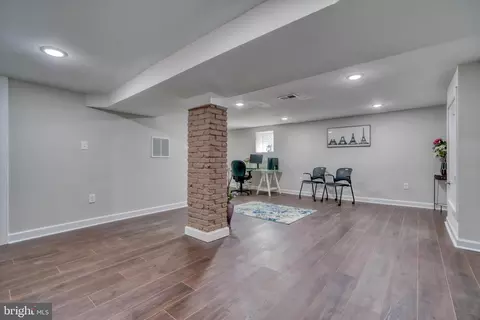 231 Mallow Hill Rd, Baltimore, MD 21229 photo 42