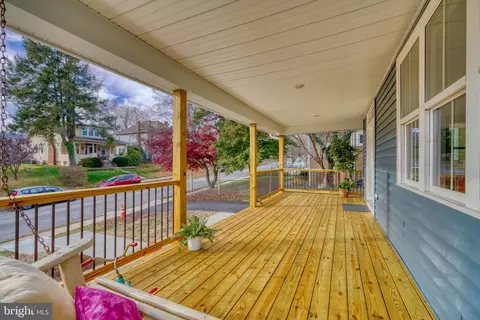 231 Mallow Hill Rd, Baltimore, MD 21229 photo 5
