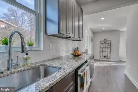 231 Mallow Hill Rd, Baltimore, MD 21229 photo 21