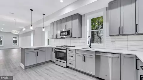 3702 Reisterstown Rd, Baltimore, MD 21215