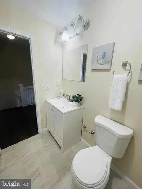 800 E 33rd St, Baltimore, MD 21218 photo 24