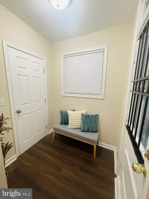 800 E 33rd St, Baltimore, MD 21218 photo 13