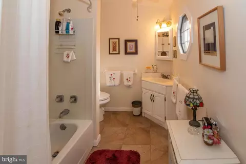 211 E Melrose Ave, Baltimore, MD 21212 photo 26