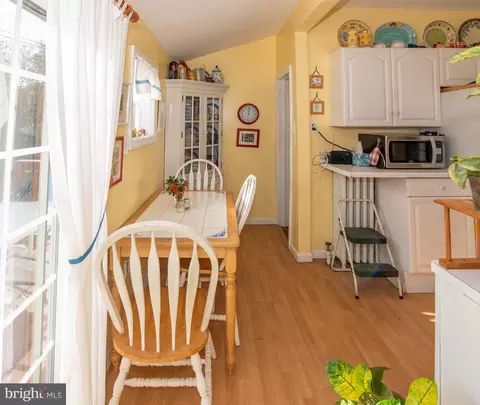211 E Melrose Ave, Baltimore, MD 21212 photo 13