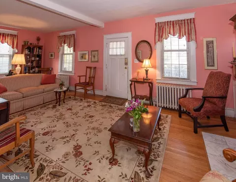 211 E Melrose Ave, Baltimore, MD 21212 photo 4