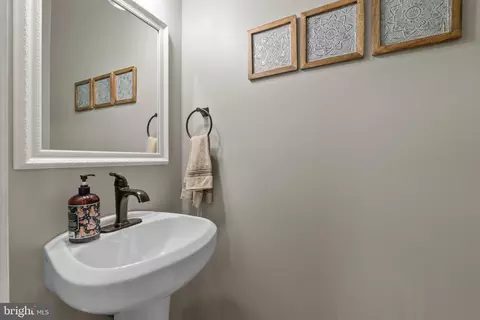 709 S Dean St, Baltimore, MD 21224 photo 11