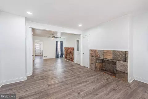 645 Stirling St, Baltimore, MD 21202 photo 2