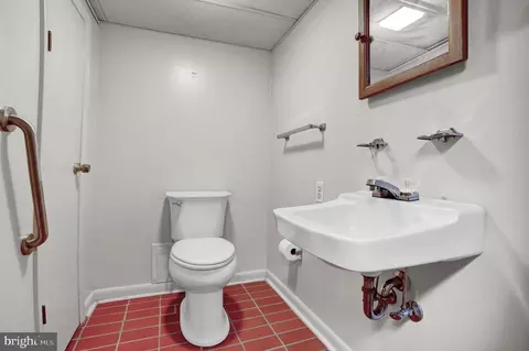 4441 Pen Lucy Rd, Baltimore, MD 21229 photo 22