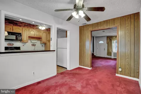 4441 Pen Lucy Rd, Baltimore, MD 21229 photo 8