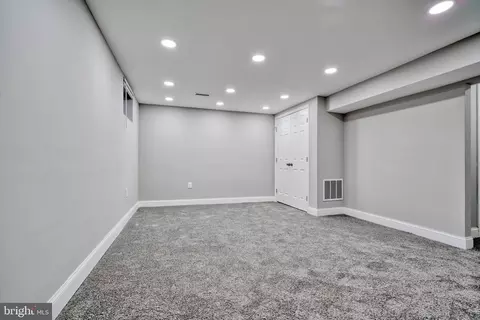 809 Wicklow Rd, Baltimore, MD 21229 photo 18