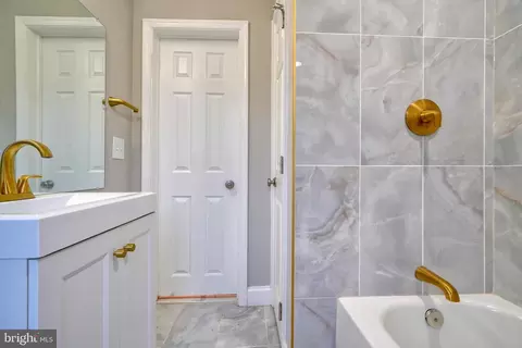 809 Wicklow Rd, Baltimore, MD 21229 photo 13