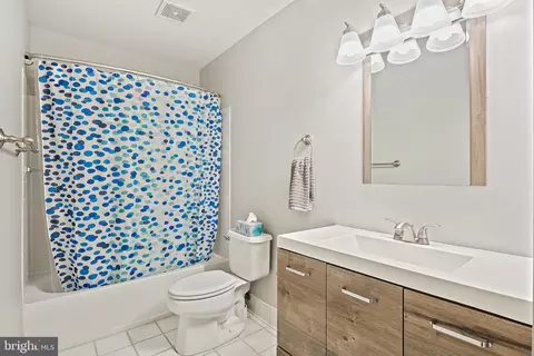 2702 Lighthouse Pt E #535, Baltimore, MD 21224 photo 15