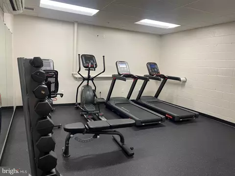 2702 Lighthouse Pt E #535, Baltimore, MD 21224 photo 21
