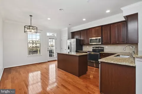 807 S Macon St, Baltimore, MD 21224 photo 9