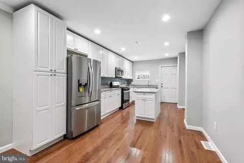 311 S Mount St, Baltimore, MD 21223 photo 9