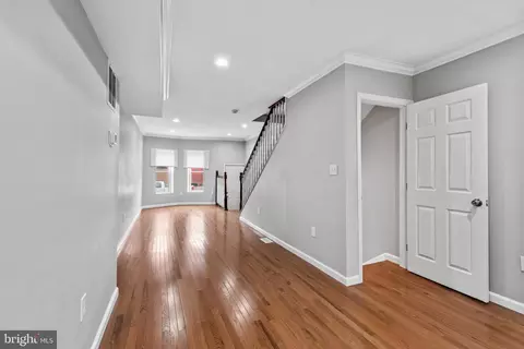 311 S Mount St, Baltimore, MD 21223 photo 4