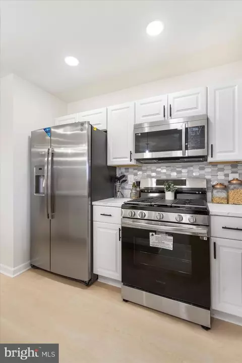 726 Whitmore Ave, Baltimore, MD 21216 photo 8